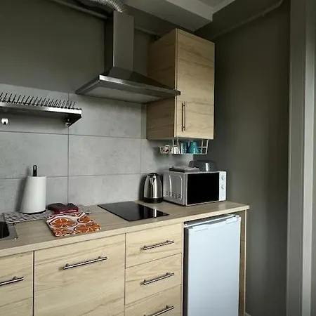 Cozy And Quiet In Apartment